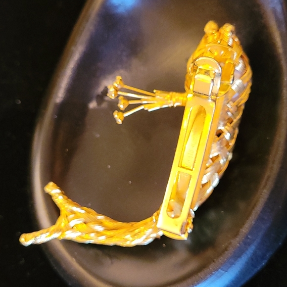 Woven Gold Whale Barrette Made in France - Picture 7 of 8